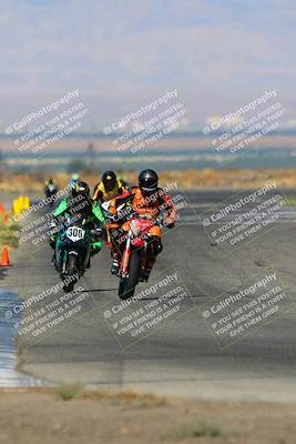 media/Aug-13-2023-CRA (Sun) [[1cfc37a6fb]]/Race 4 400 Superbike/Race/